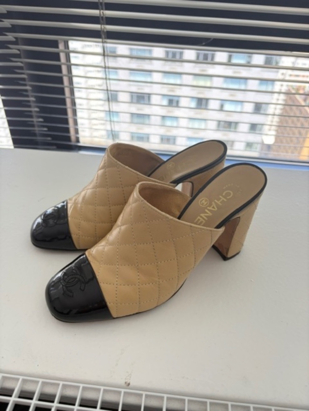 AUTHENTIC CLASSIC TWO-TONED CHANEL MULES